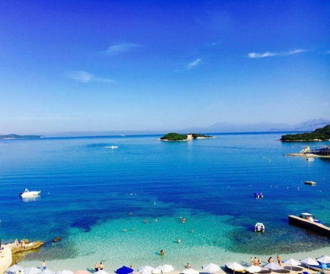 Vila Ademi Ksamil Esterno foto