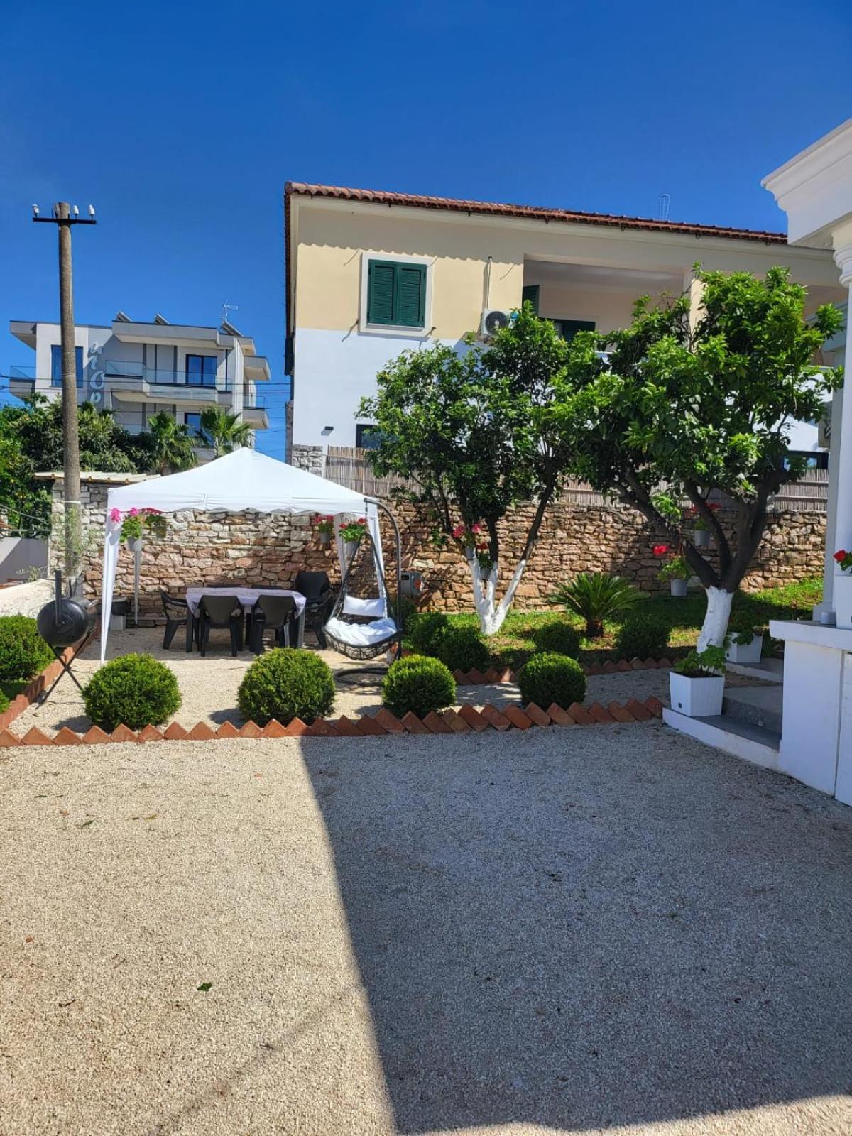 Vila Ademi Ksamil Esterno foto